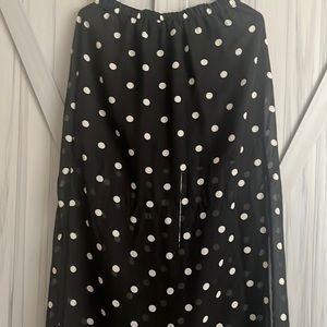 Black poke a dots skirt